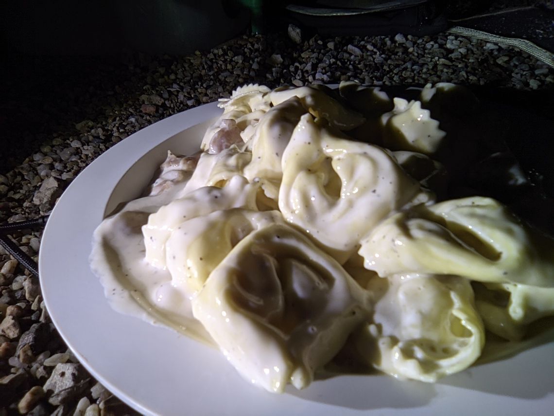 Tortellini au fromage, jambon cru de Bayonne et leur sauce crème