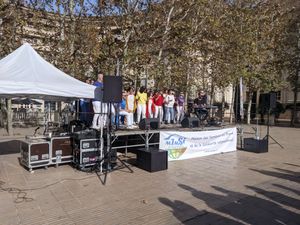 Dernier café, musique au loin